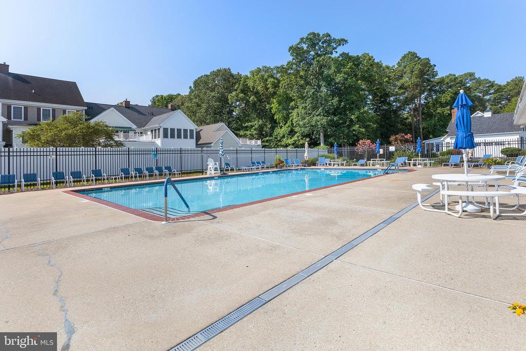 28491 PINEHURST CIRCLE