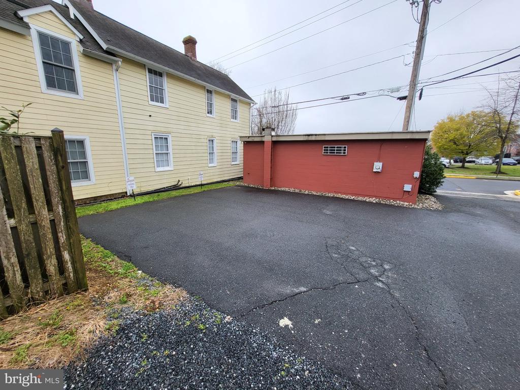 6 S WEST STREET
