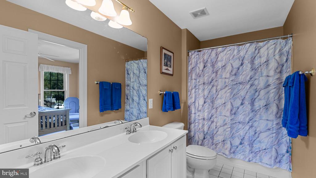29747 EASTON FARMS