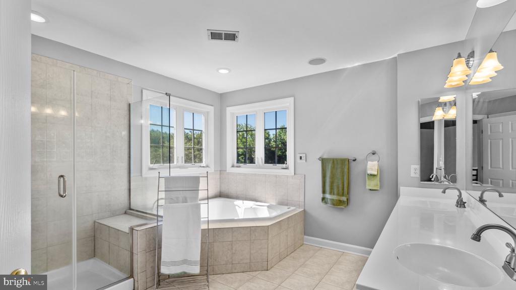 29747 EASTON FARMS