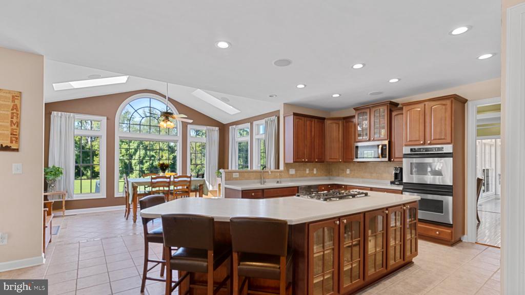 29747 EASTON FARMS