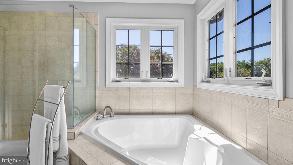 29747 EASTON FARMS