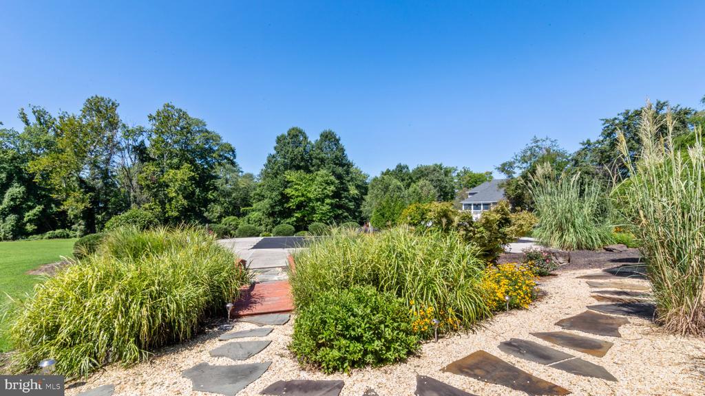 29747 EASTON FARMS