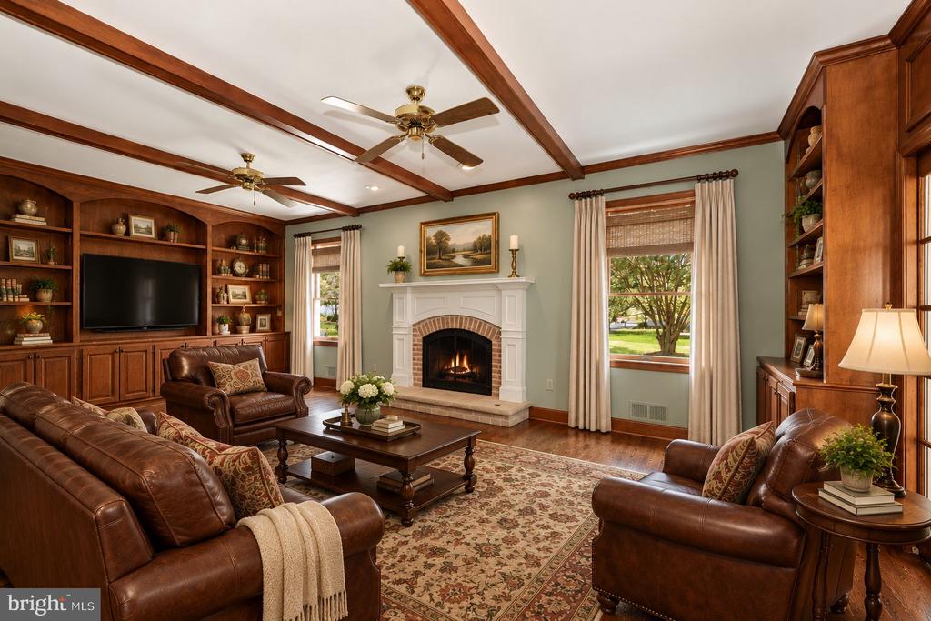 38 LONDONDERRY DRIVE