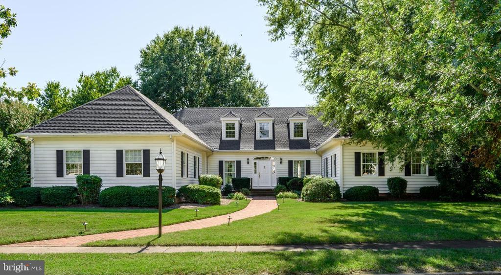 38 LONDONDERRY DRIVE