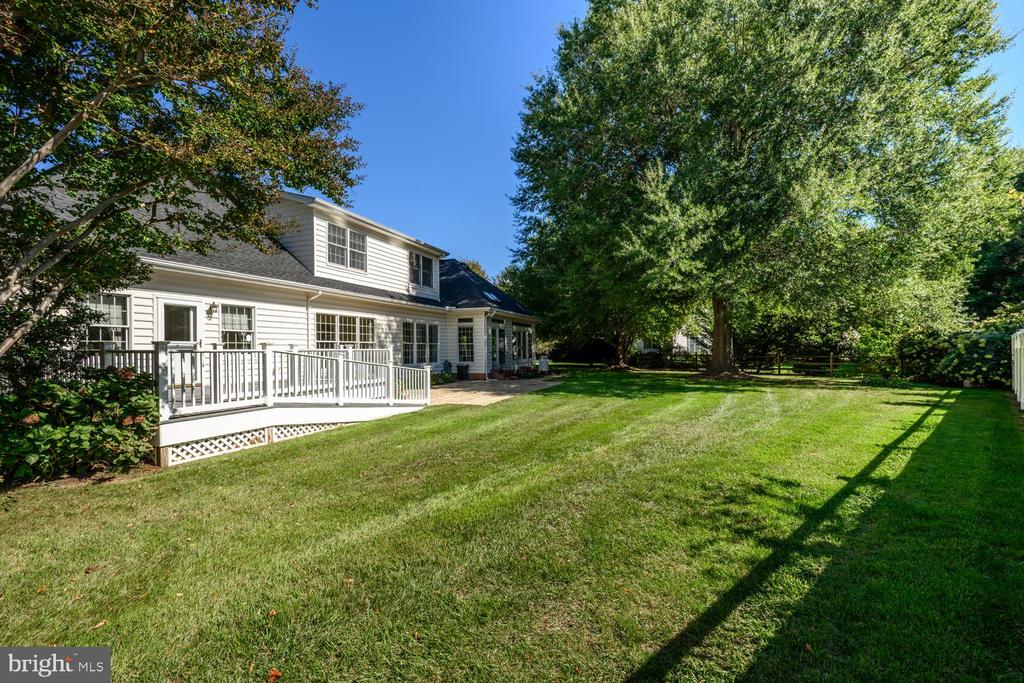 38 LONDONDERRY DRIVE