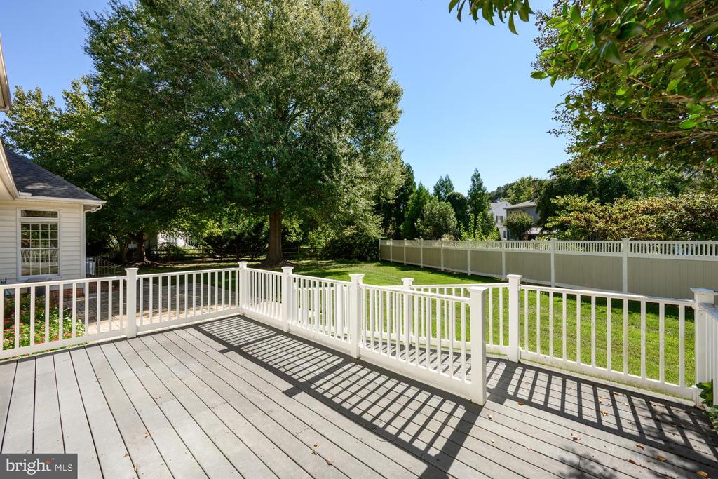 38 LONDONDERRY DRIVE