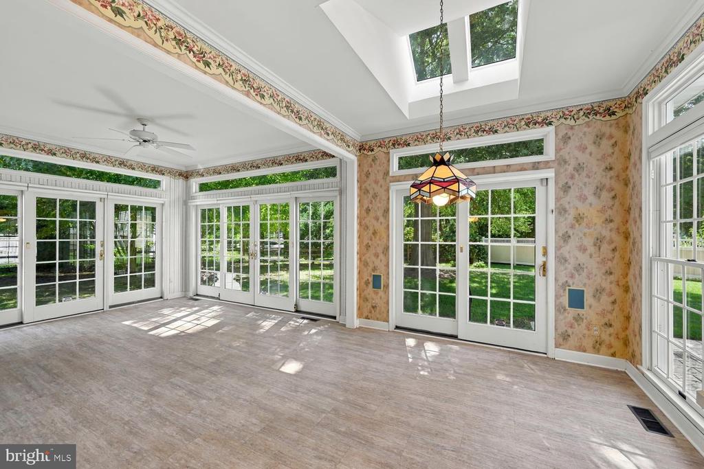 38 LONDONDERRY DRIVE