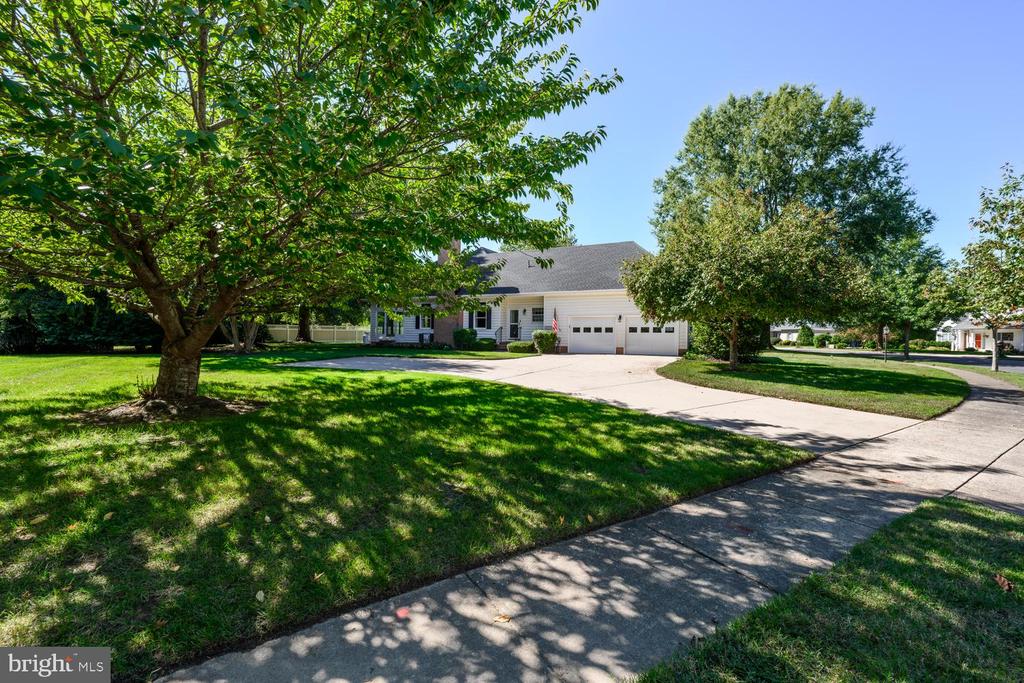 38 LONDONDERRY DRIVE
