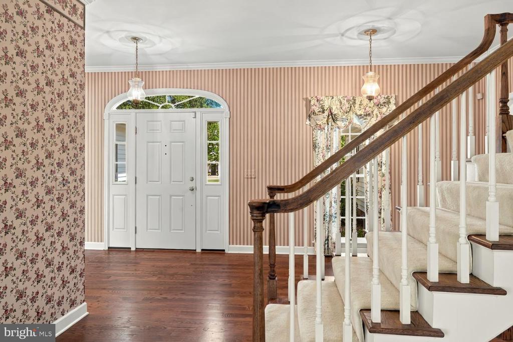 38 LONDONDERRY DRIVE