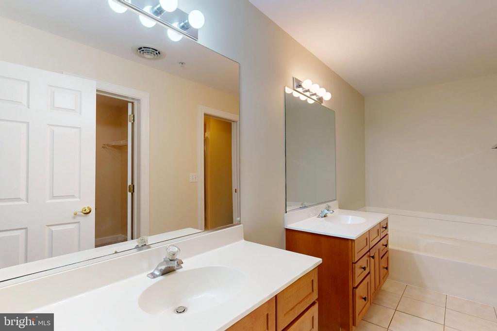28461 PINEHURST CIRCLE