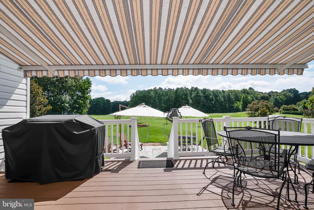 7583 EASTON CLUB DRIVE
