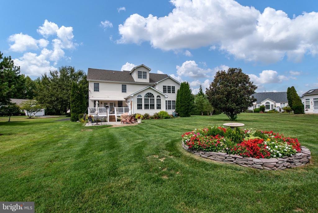 7583 EASTON CLUB DRIVE