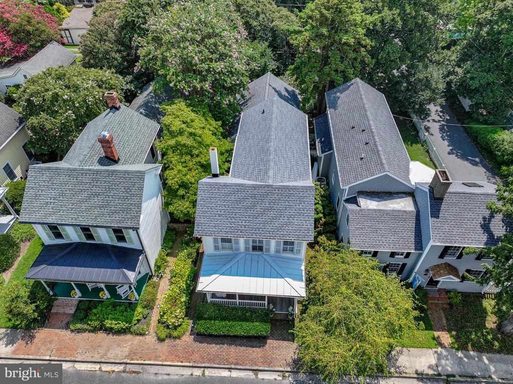 202 CHESTNUT