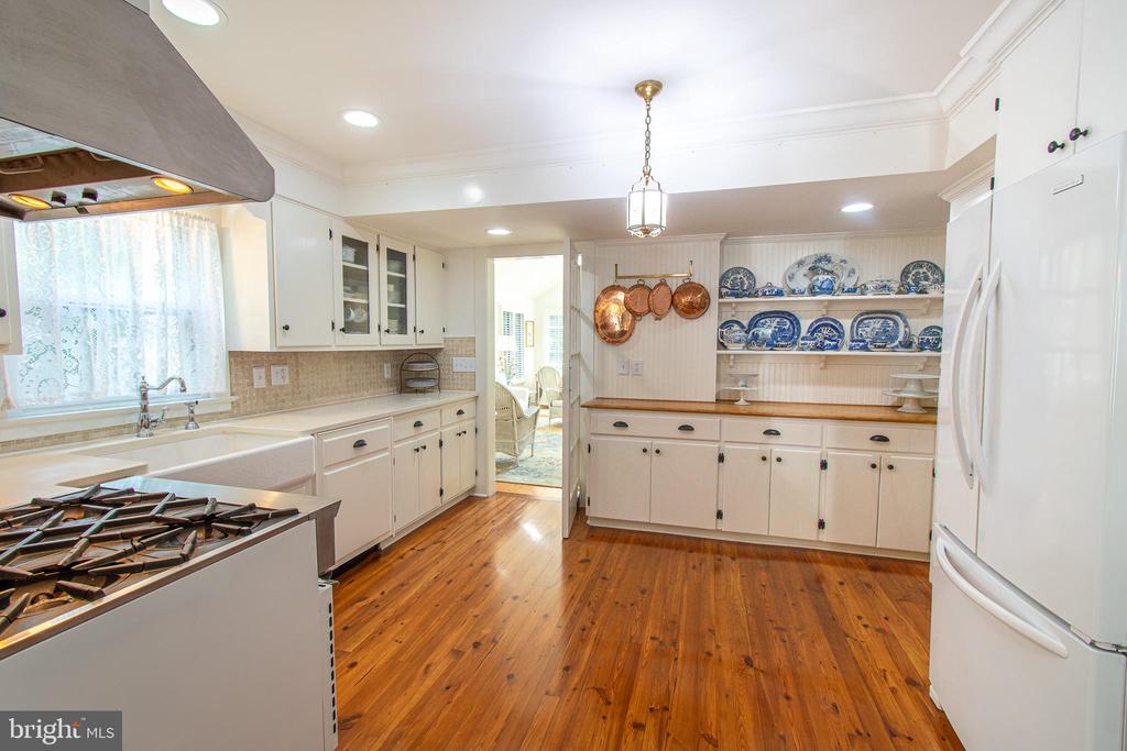 202 CHESTNUT