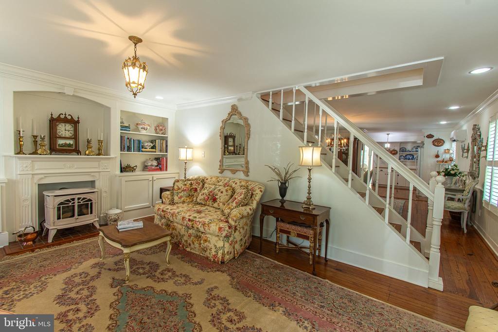 202 CHESTNUT