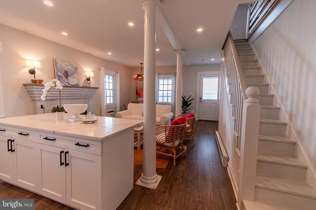 1002 WADES FARM LANE