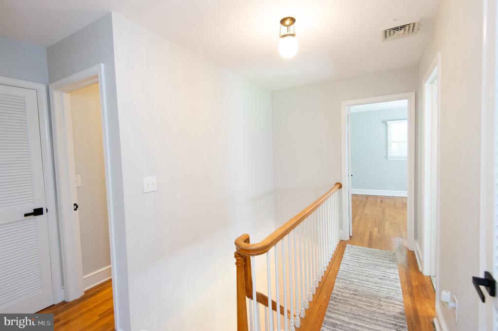 8235 INGLETON CIRCLE