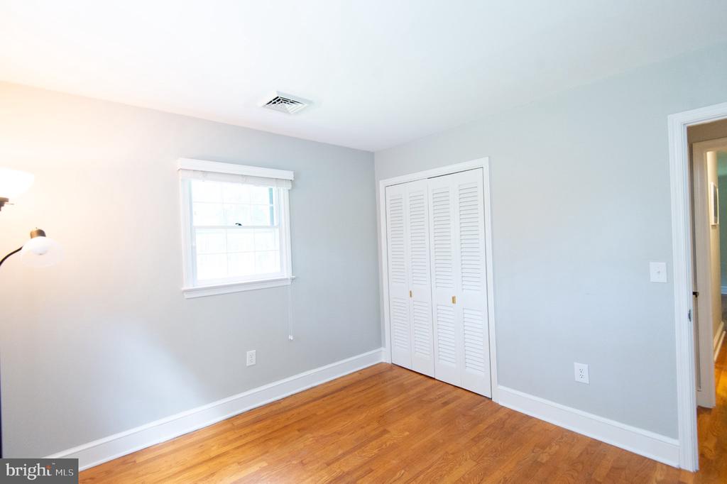 8235 INGLETON CIRCLE
