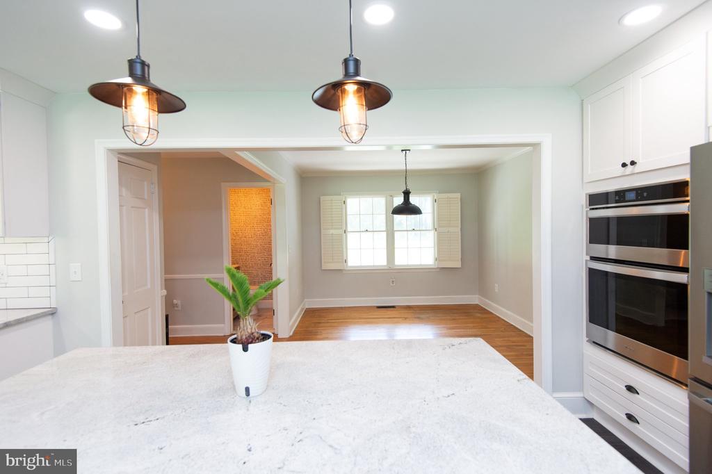 8235 INGLETON CIRCLE
