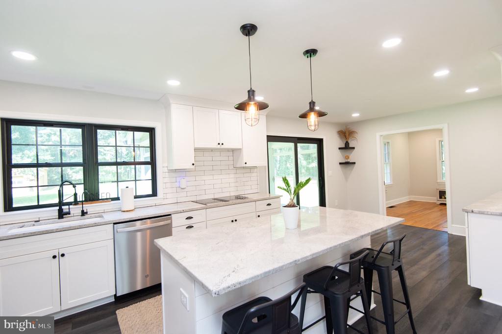 8235 INGLETON CIRCLE