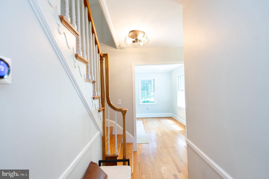 8235 INGLETON CIRCLE