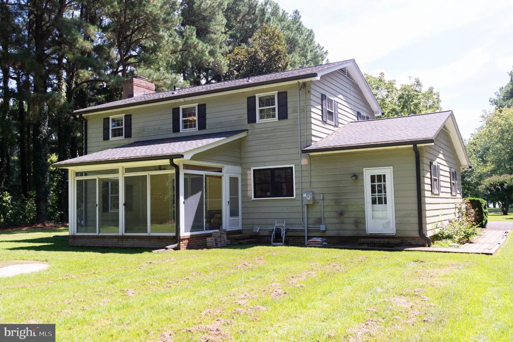 8235 INGLETON CIRCLE