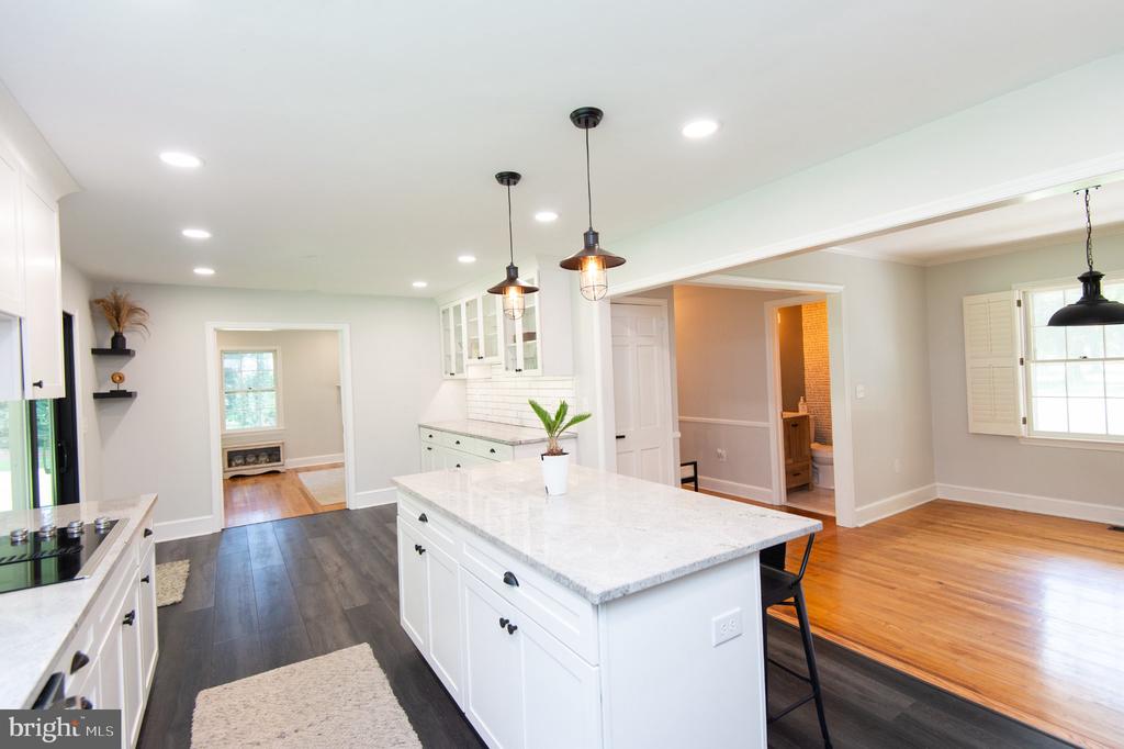 8235 INGLETON CIRCLE