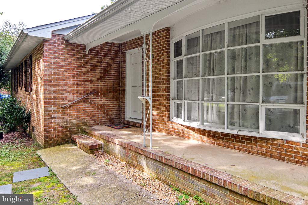 241 BROOKWOOD AVENUE