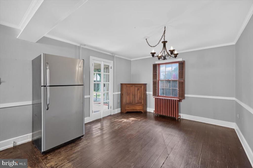 313 LINDEN AVENUE