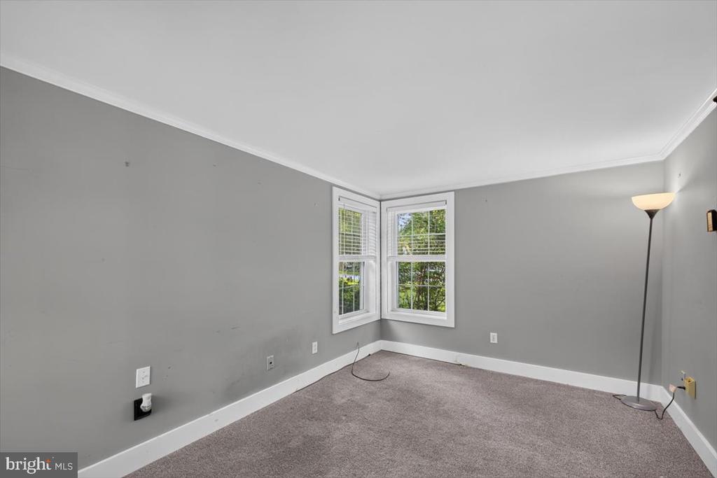 313 LINDEN AVENUE