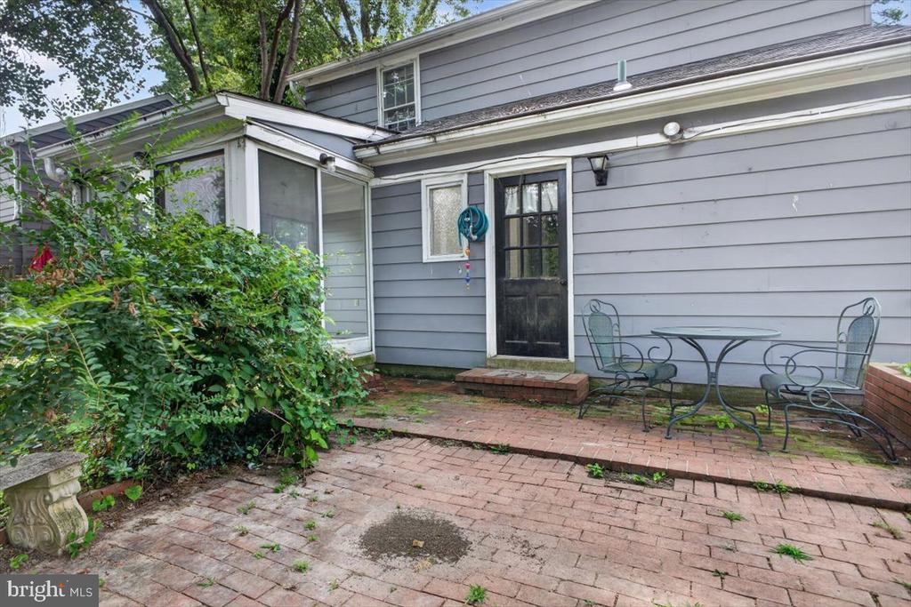 313 LINDEN AVENUE