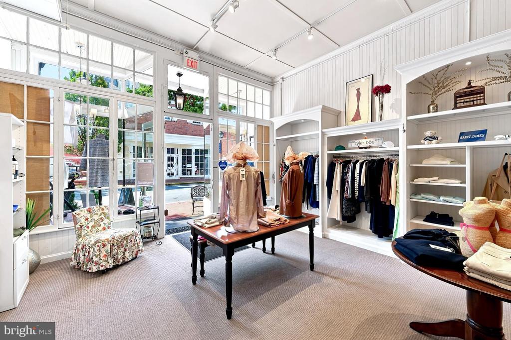 21 GOLDSBOROUGH STREET Unit: 1