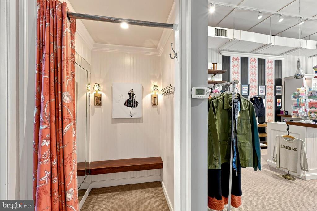 21 GOLDSBOROUGH STREET Unit: 1