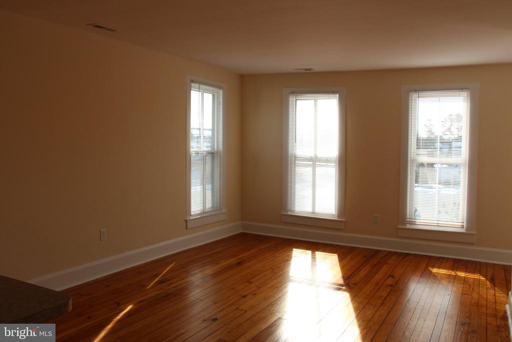 205 RAILROAD AVENUE Unit: A