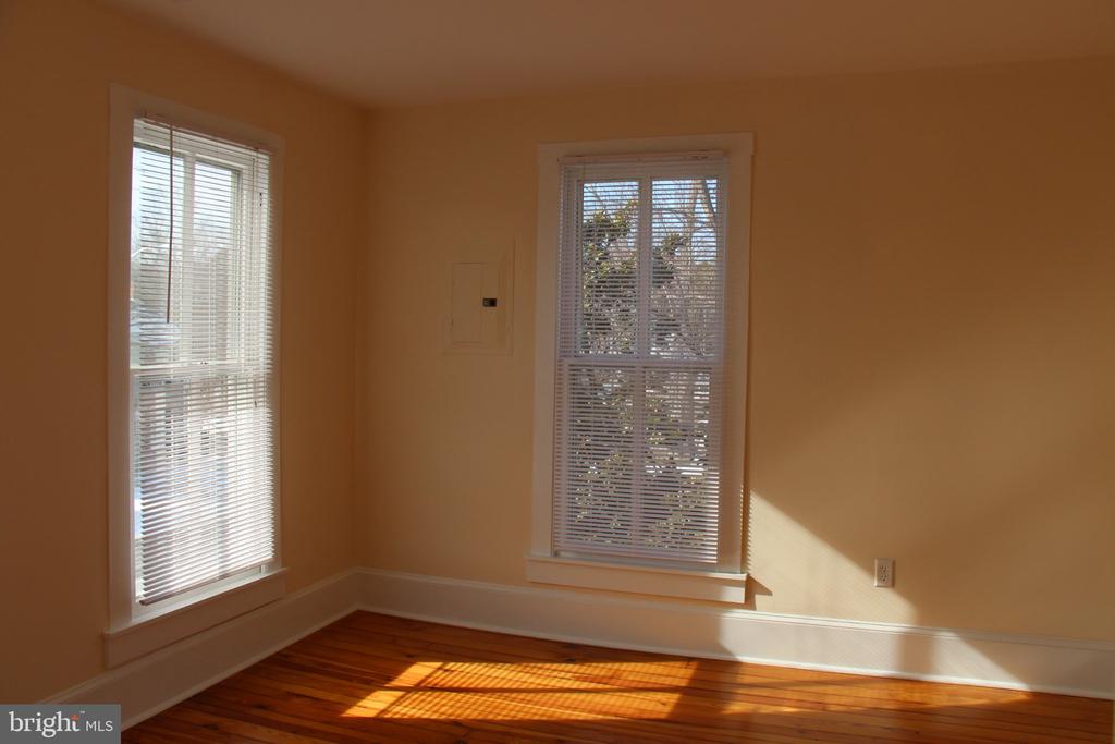 205 RAILROAD AVENUE Unit: A