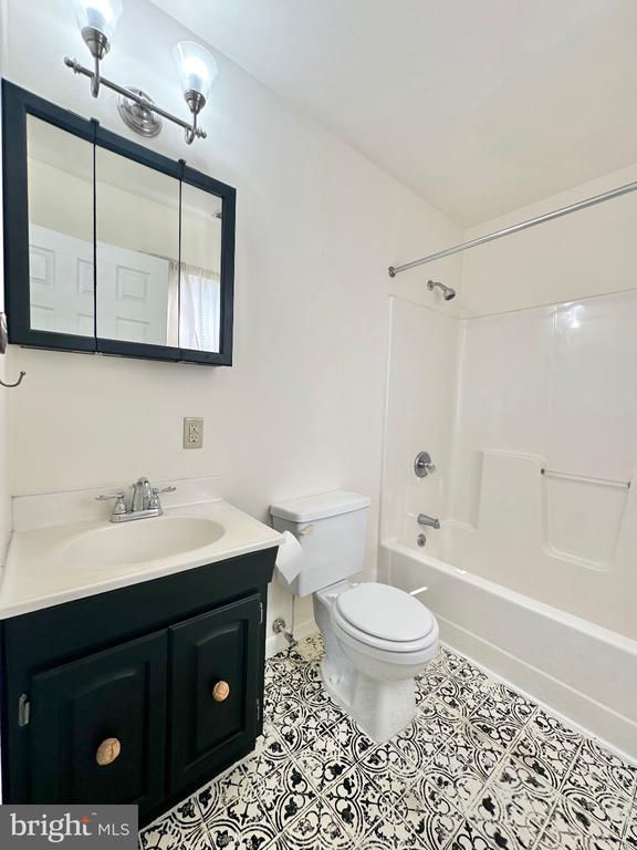 8337 COLONY CIRCLE