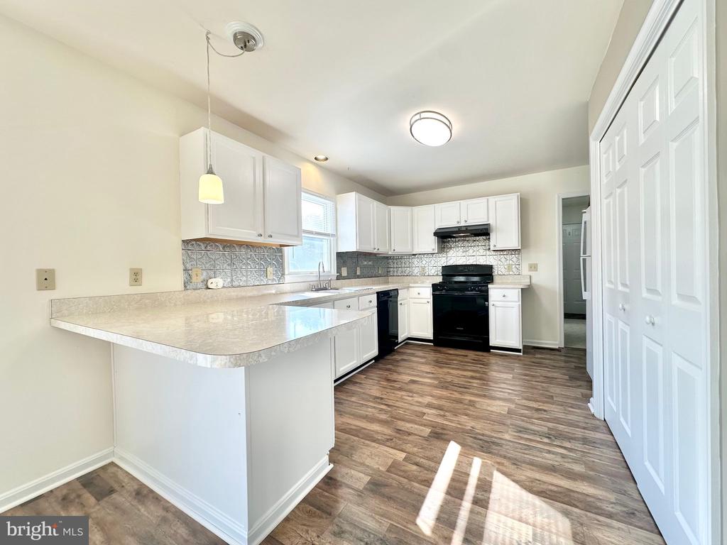 8337 COLONY CIRCLE