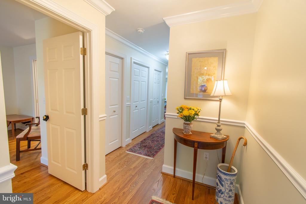 9521 QUAIL HOLLOW DRIVE Unit: 605