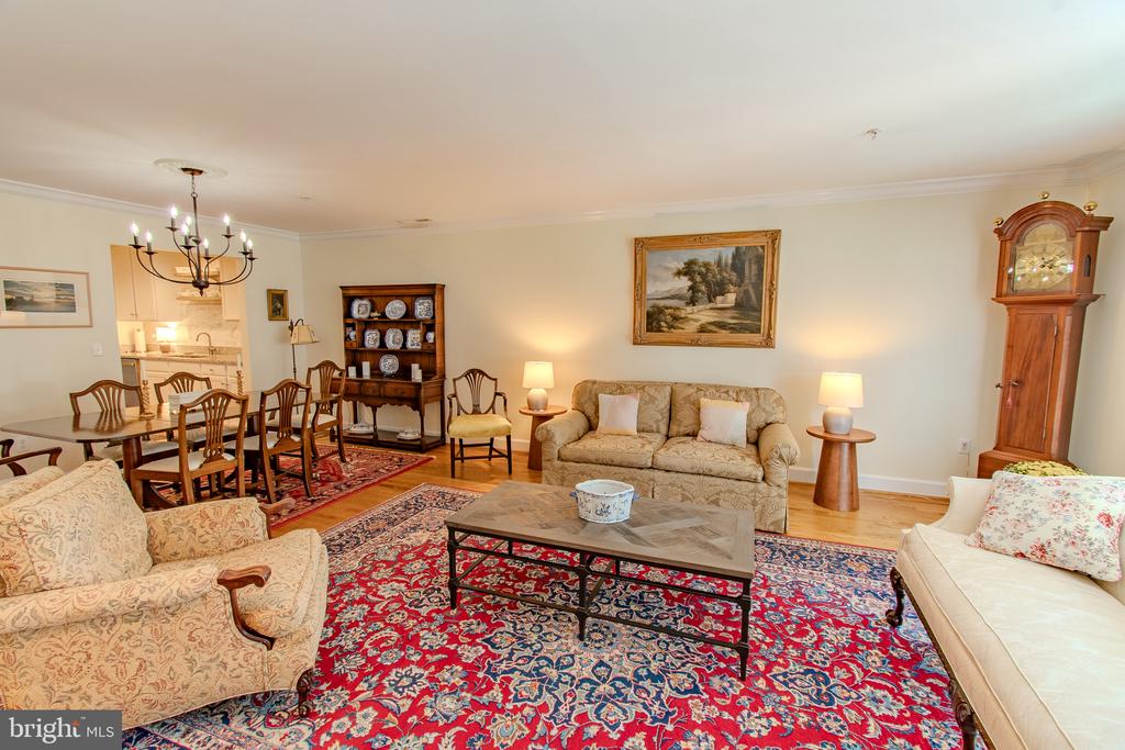 9521 QUAIL HOLLOW DRIVE Unit: 605
