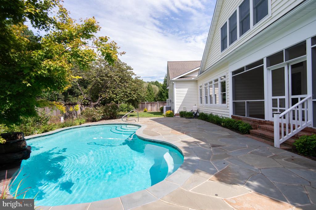 28658 HOPE CIRCLE