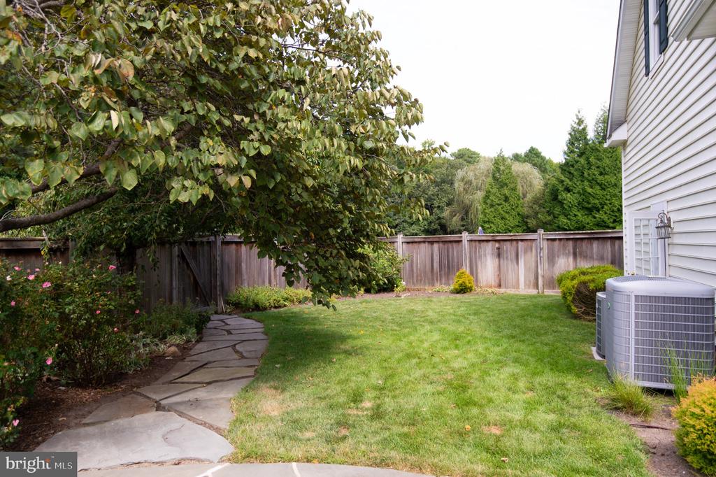 28658 HOPE CIRCLE