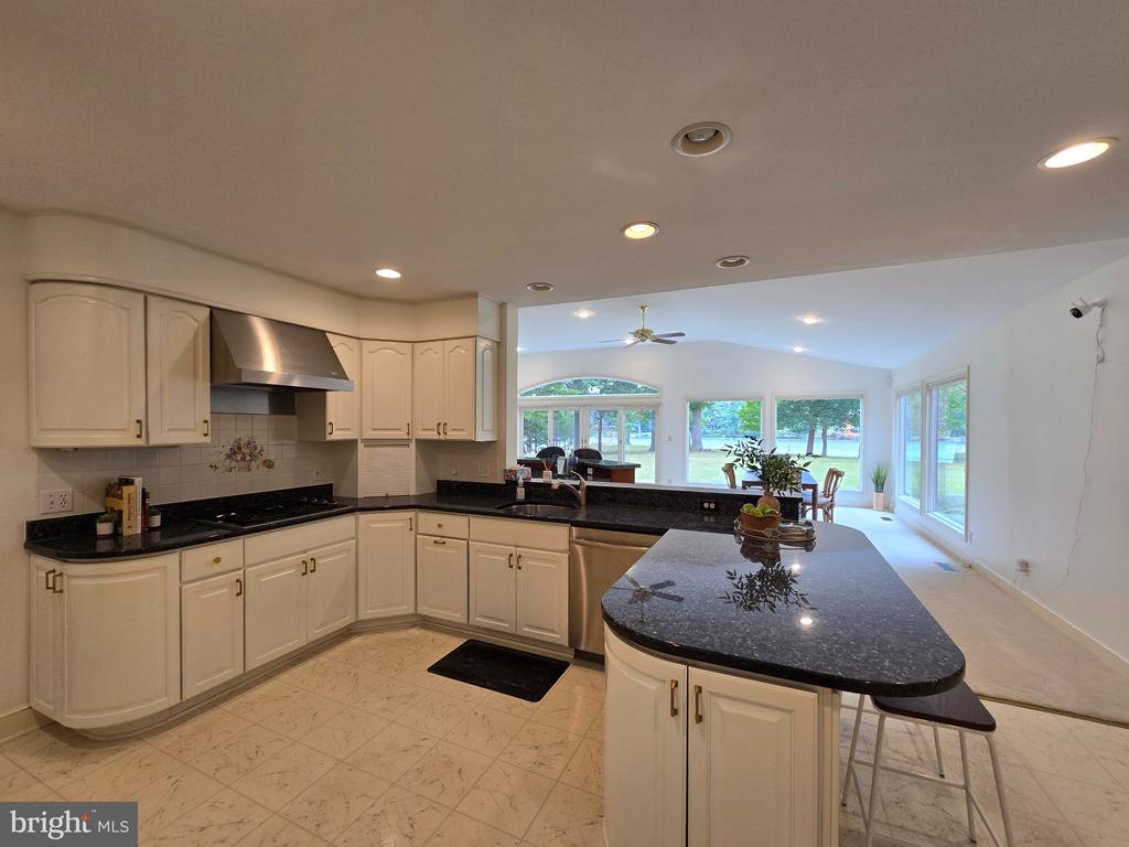 28082 OAKLANDS CIRCLE