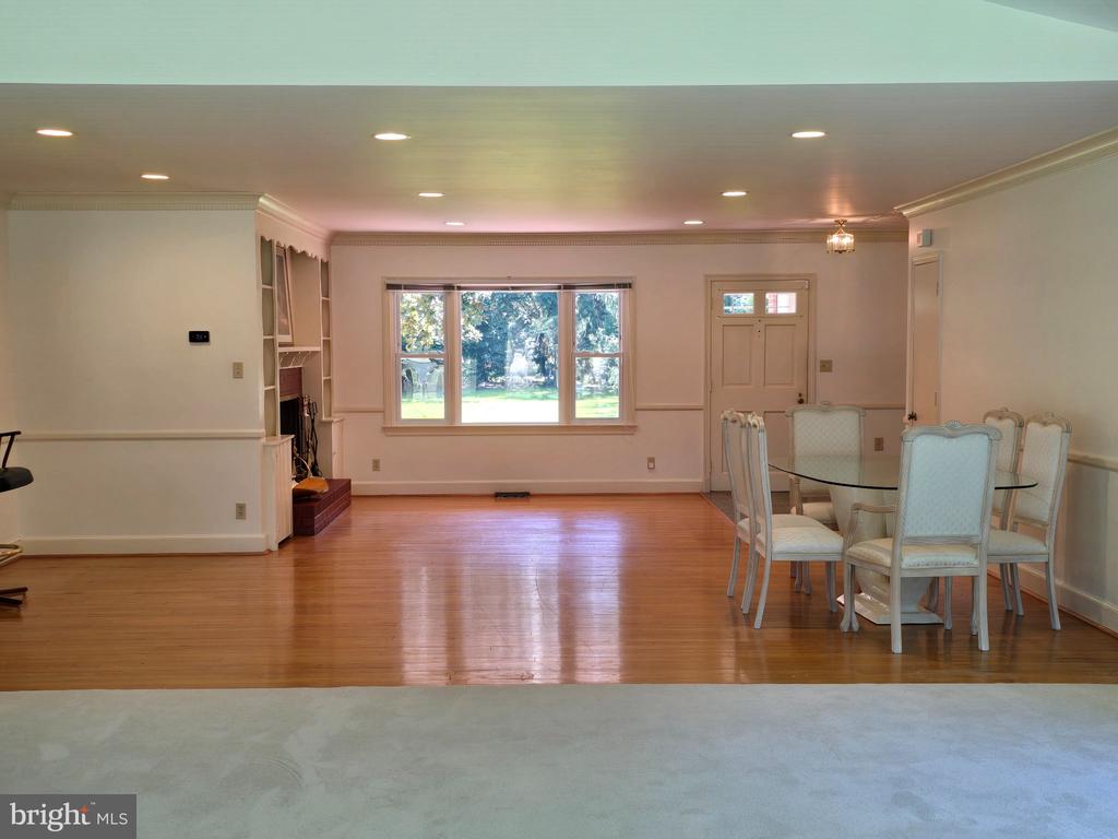 28082 OAKLANDS CIRCLE