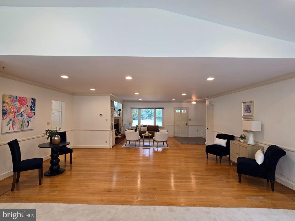 28082 OAKLANDS CIRCLE