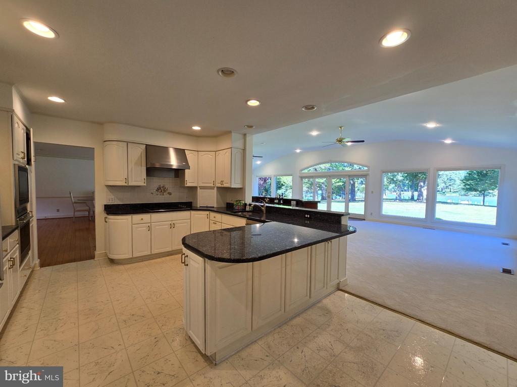 28082 OAKLANDS CIRCLE