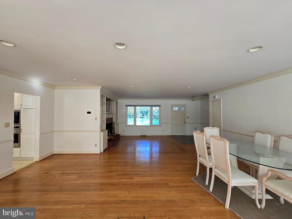 28082 OAKLANDS CIRCLE