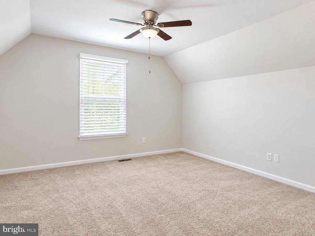 28492 WOODS DRIVE