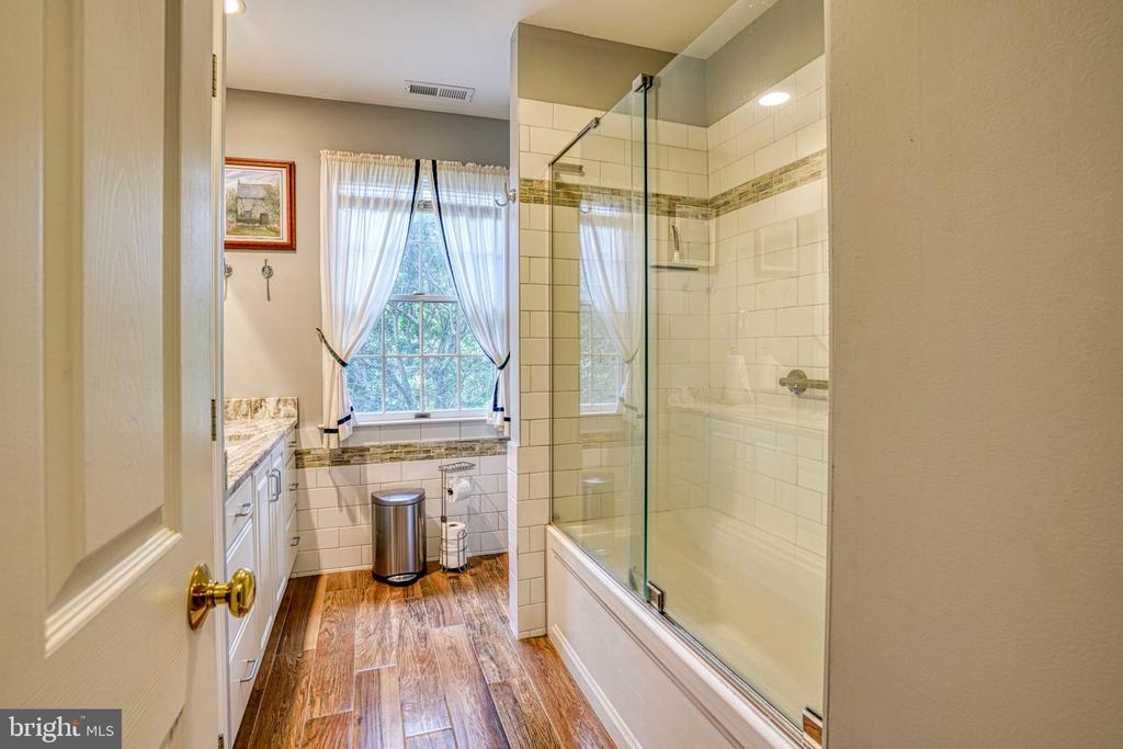 32525 DISCOVERY DRIVE