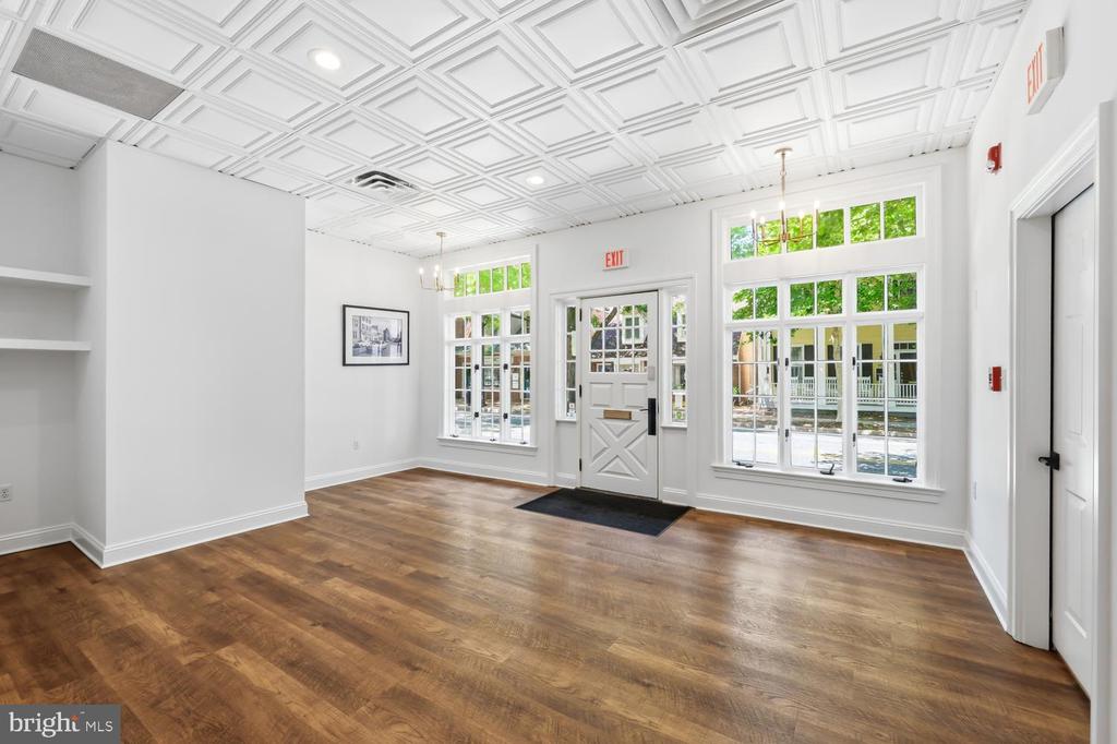 110 N WASHINGTON STREET